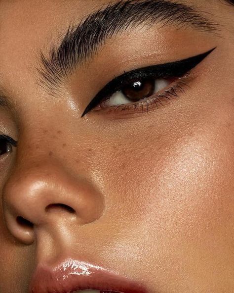 Delineadores y Mascaras