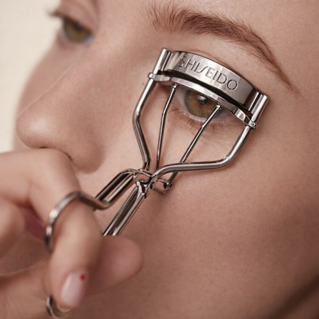 Pinza Shiseido