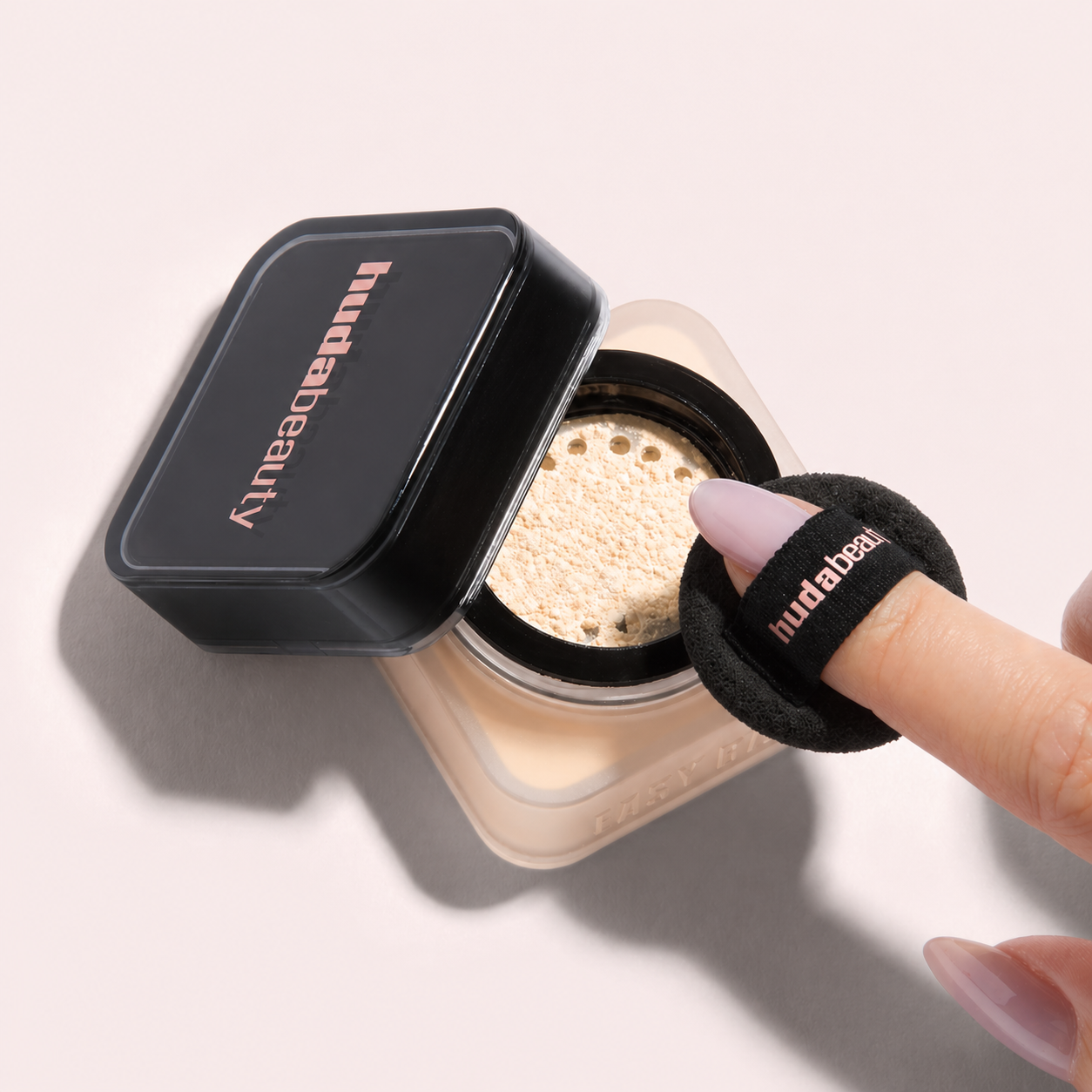 HUDA Baby Bake – Polvo Suelto Fijador (Pound Cake)