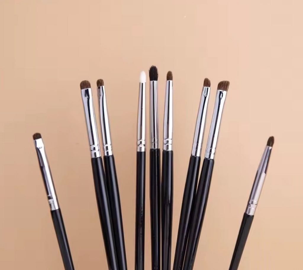 ✨ Set de 9 brochas de precisión para maquillaje ✨