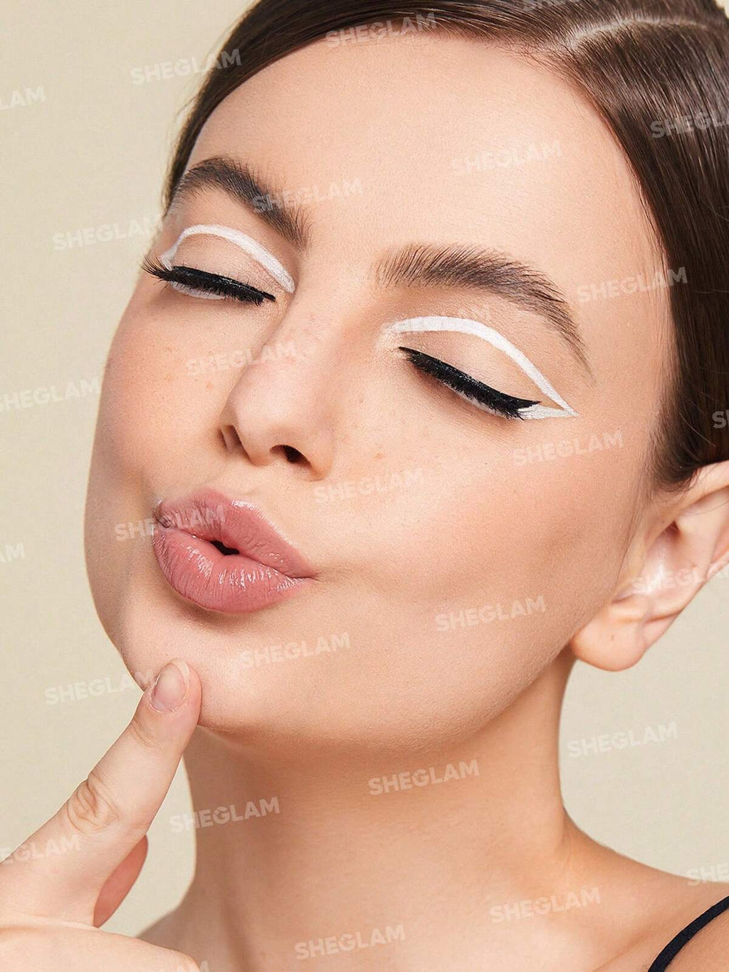 SHEGLAM
Delineador líquido Color Crush-
Delineador Call your mom