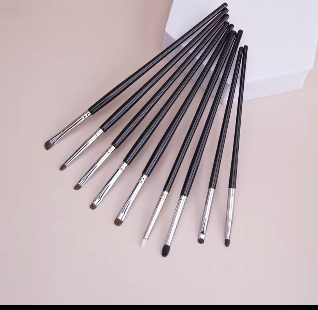 ✨ Set de 9 brochas de precisión para maquillaje ✨