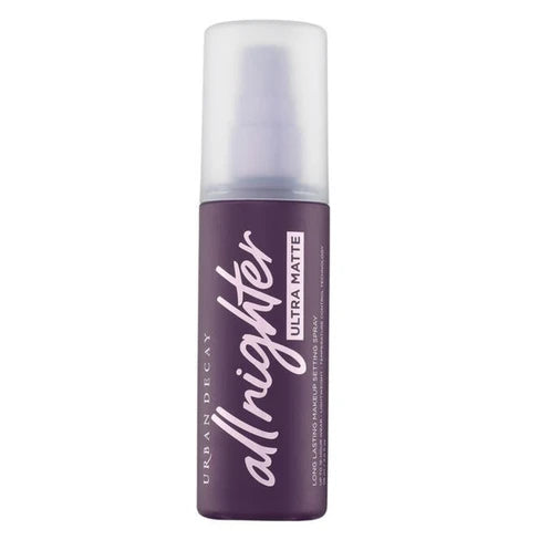 ⭐ Urban Decay All Nighter Ultra Matte Setting Spray – Puede dejar gotas blancas por su contenido de arcilla de caolín