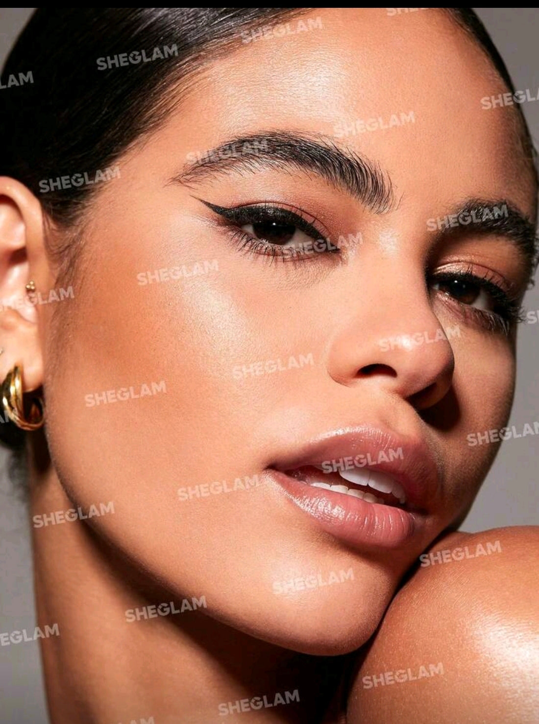 ✨ SHEGLAM – Delineador Duo Waterproof & Easy Removal