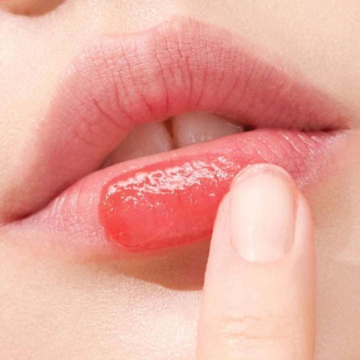 🍒 Frudia Bálsamo Labial de Granada